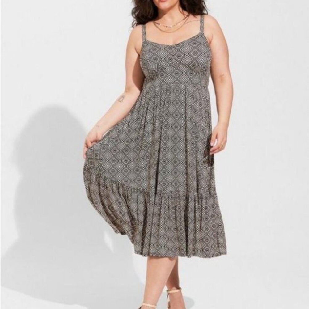Women’s torrid 1 Black White Geometric Diamonds Midi Super Soft Tiered Dress